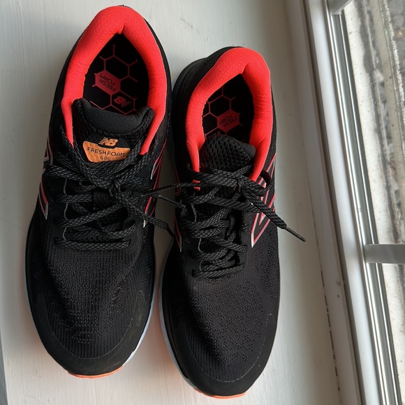 New Balance running shoes size 11 D wide Fresh Foam 680 - Picture 3 of 8